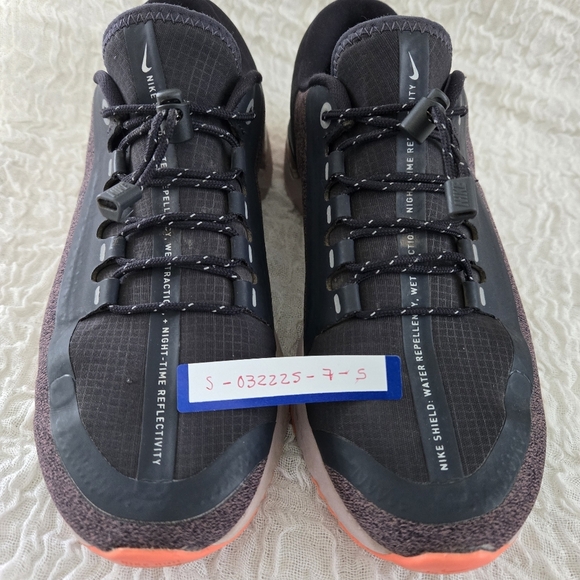 Nike Shield React Water Repellent Running Shoes Night Reflectivity - Picture 12 of 12